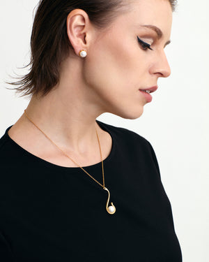 Fresh water pearl contemporary 18K gold vermeil necklace on model