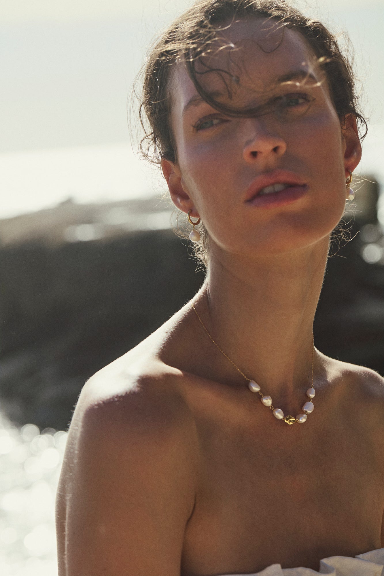 Small baroque pearl gold vermeil necklace on model