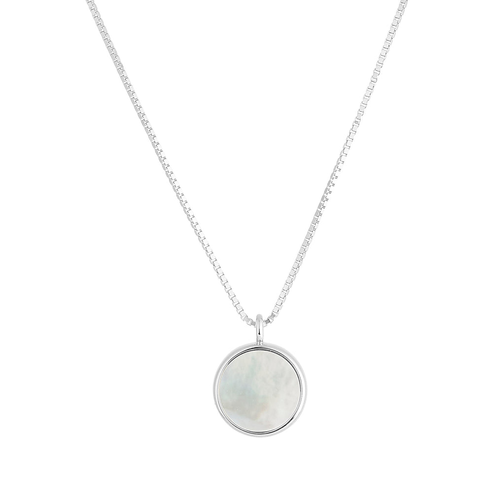 White Mother of Pearl Round Sliced Necklace