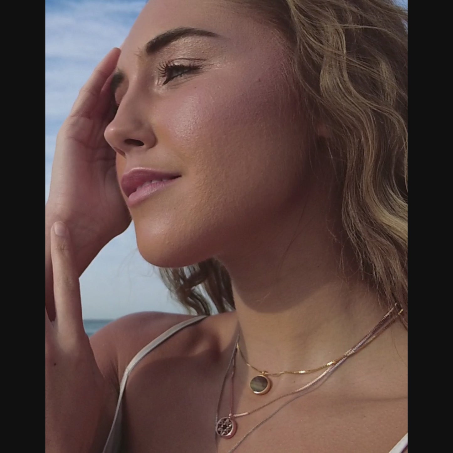 Grey Mother of Pearl Round Sliced Necklace