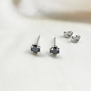 
                
                    Load image into Gallery viewer, Black Spinel Round Stud Earrings 
                
            