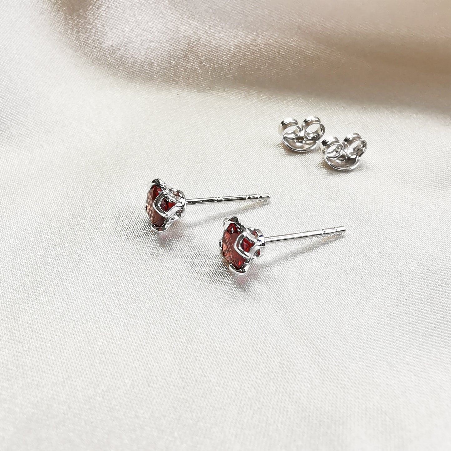 Rhodium plated Garnet Round Stud Earrings