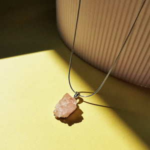 
                
                    Load image into Gallery viewer, Morganite Raw Gemstone Necklace
                
            